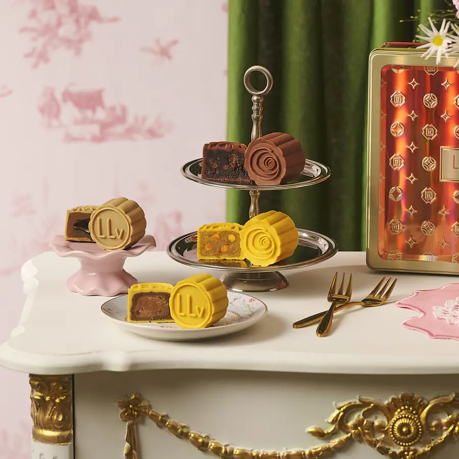 The Mini Momoyama mooncake range