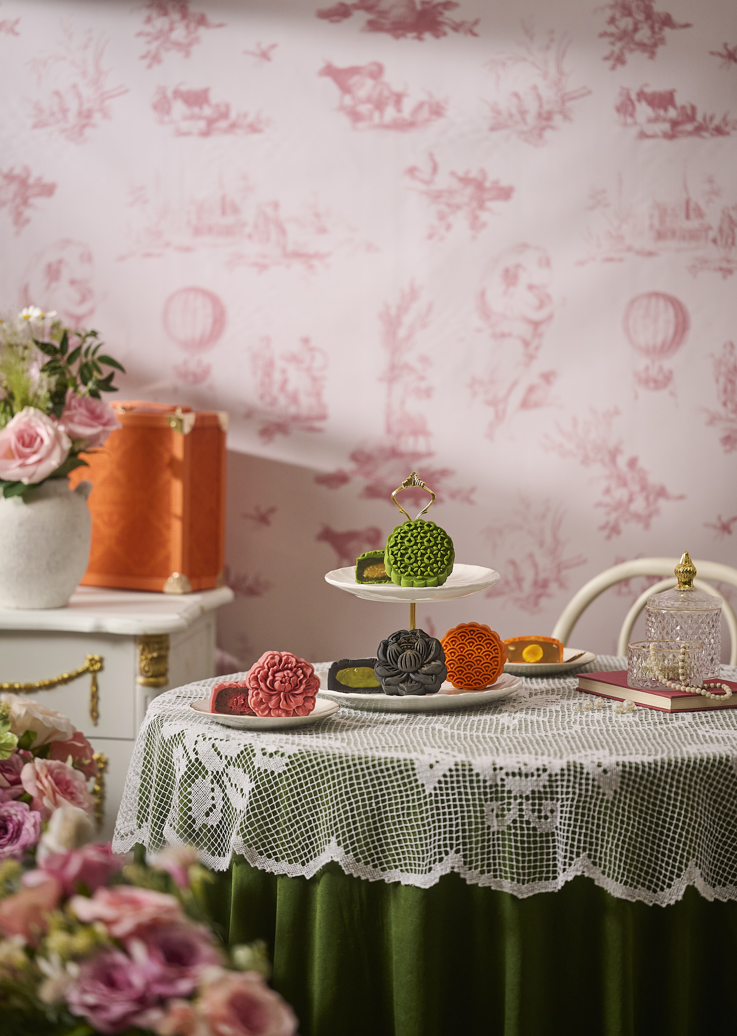 The Momoyama Cantonese mooncake range