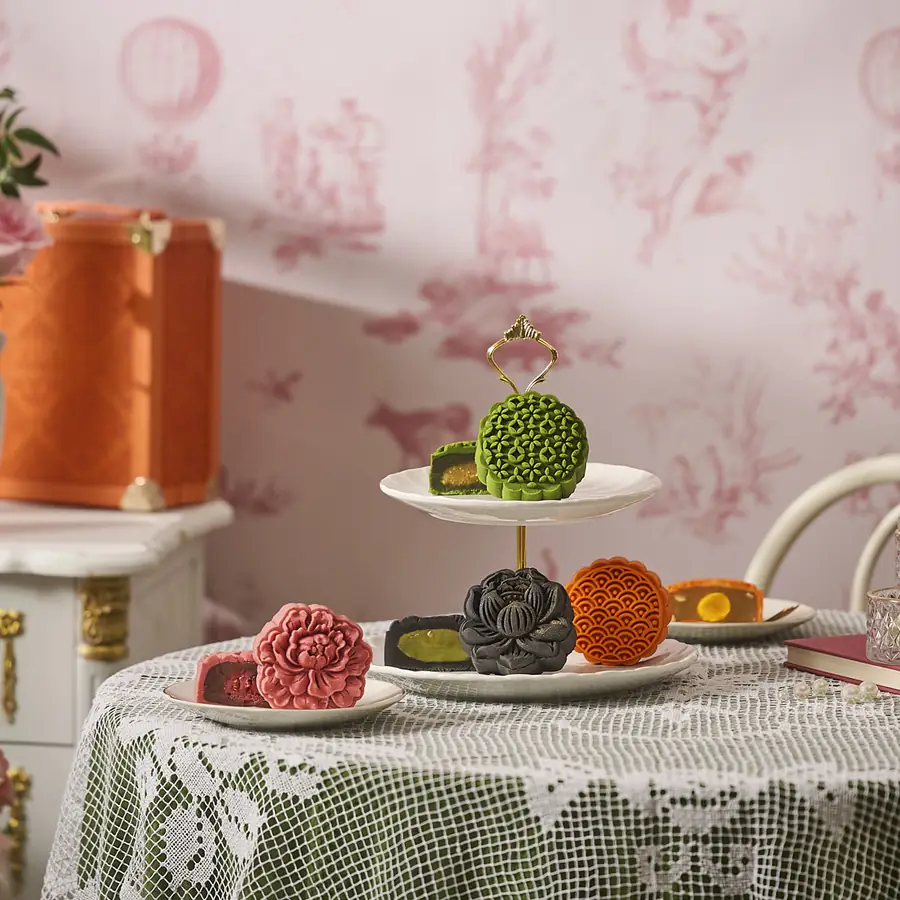 The Momoyama Cantonese mooncake range