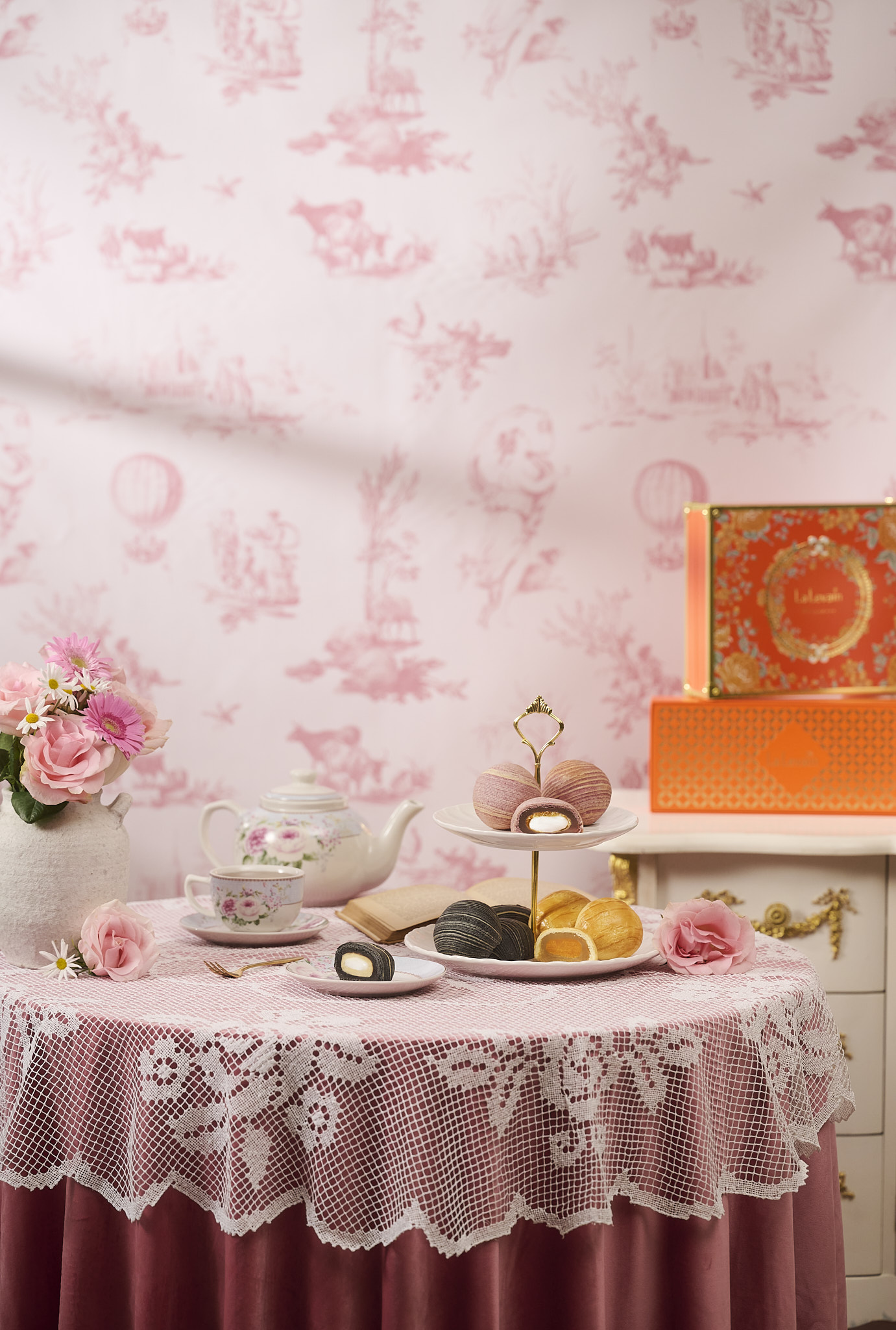The Teochew mooncake range
