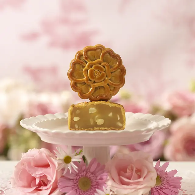 White Lotus, Lemon Peel & Macadamia