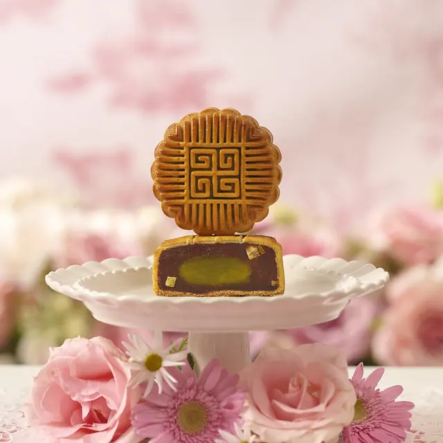Red Bean, Mandarin Peel & Matcha Lotus